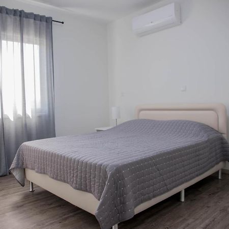 Modern Apartment Not Far From The Beach Paphos Esterno foto